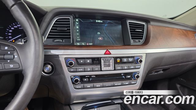 Genesis G80 2018 — photo 18