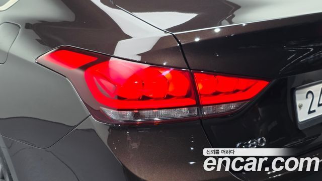Genesis G80 2018 — photo 9