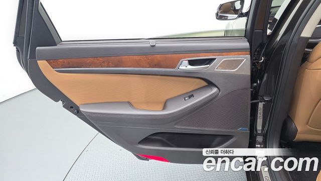Genesis G80 2018 — photo 15