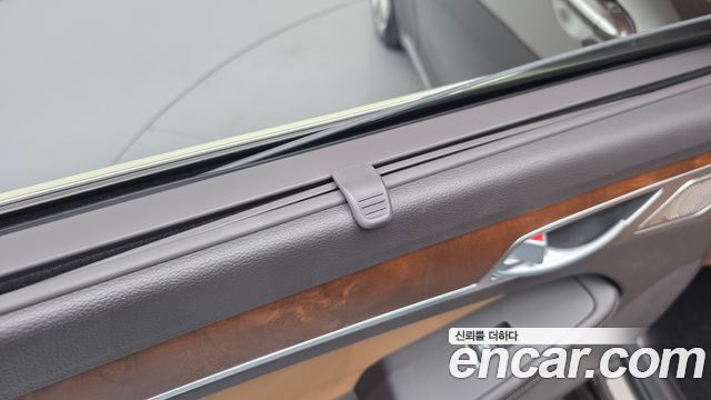 Genesis G80 2018 — photo 30
