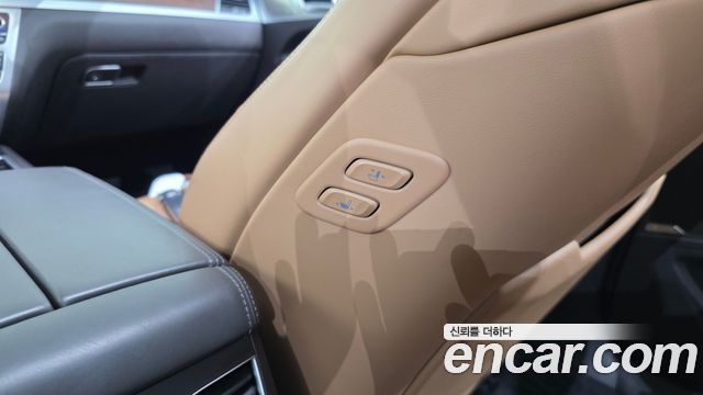 Genesis G80 2018 — photo 31