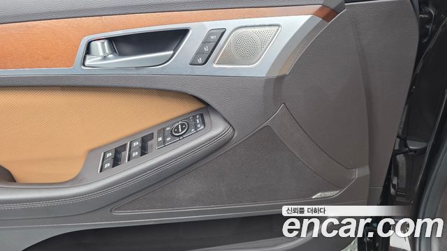 Genesis G80 2018 — photo 33