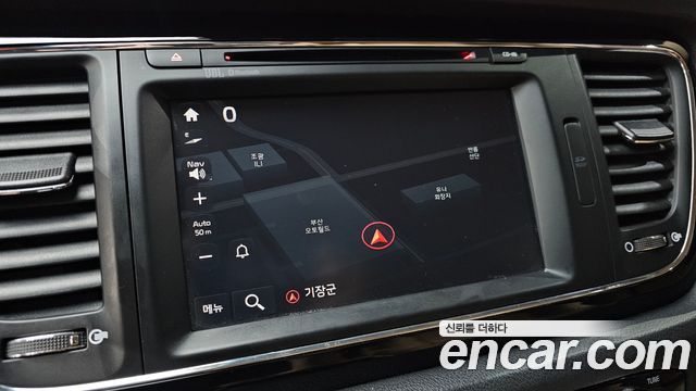 Kia Canival 2017 — photo 20