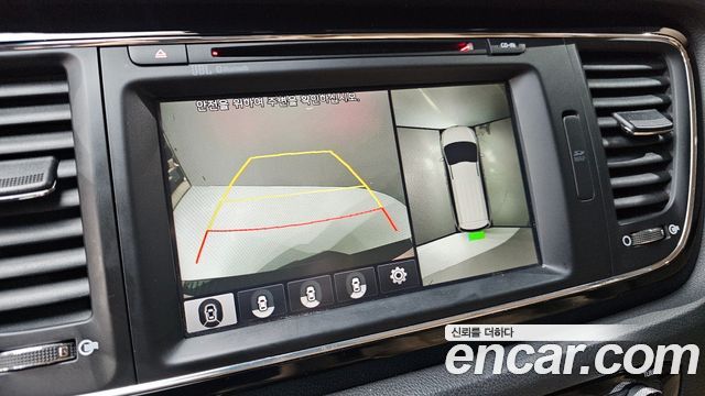 Kia Canival 2017 — photo 21