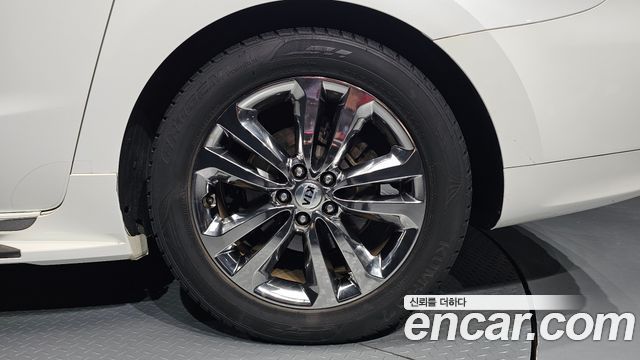 Kia Canival 2017 — photo 7