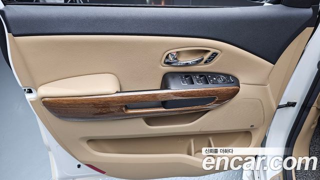 Kia Canival 2017 — photo 14