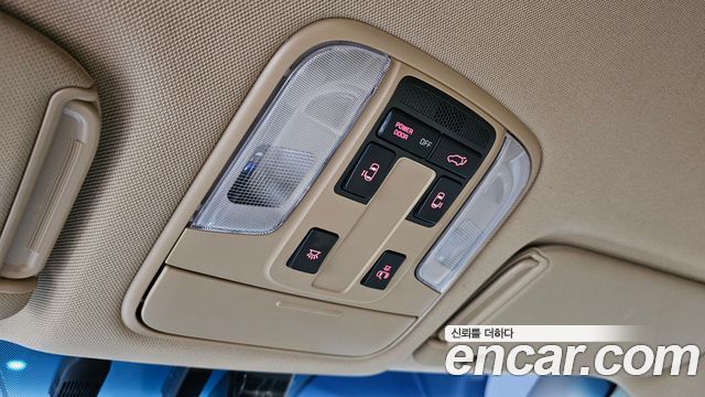 Kia Canival 2017 — photo 27