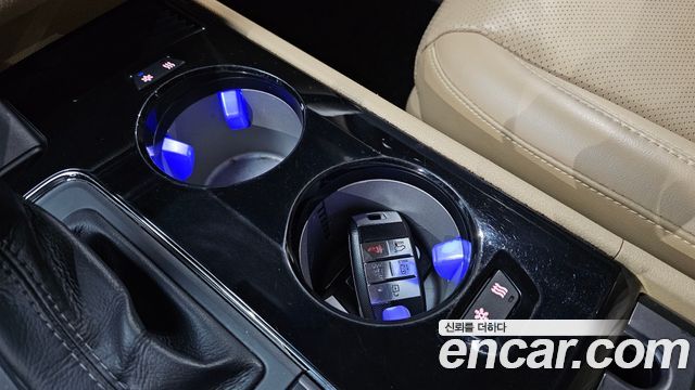 Kia Canival 2017 — photo 33