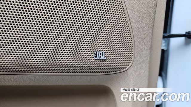 Kia Canival 2017 — photo 39