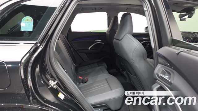 Audi Q5 2025 — photo 17