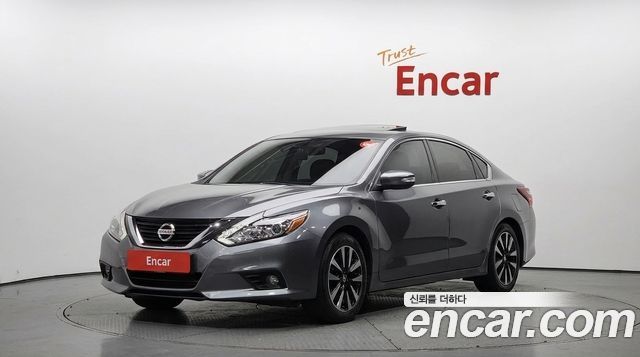 Nissan Altima 2018 — photo 1