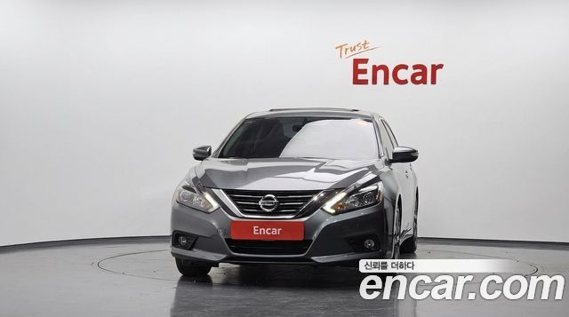 Nissan Altima 2018 — photo 3