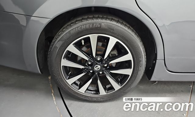 Nissan Altima 2018 — photo 5