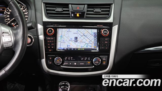 Nissan Altima 2018 — photo 19