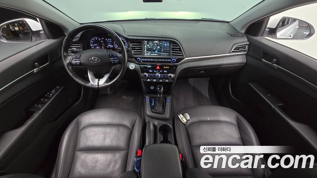 Hyundai AVANTE 2020 — photo 10
