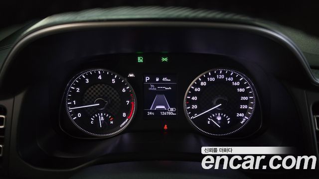 Hyundai AVANTE 2020 — photo 11