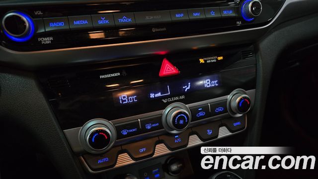 Hyundai AVANTE 2020 — photo 23