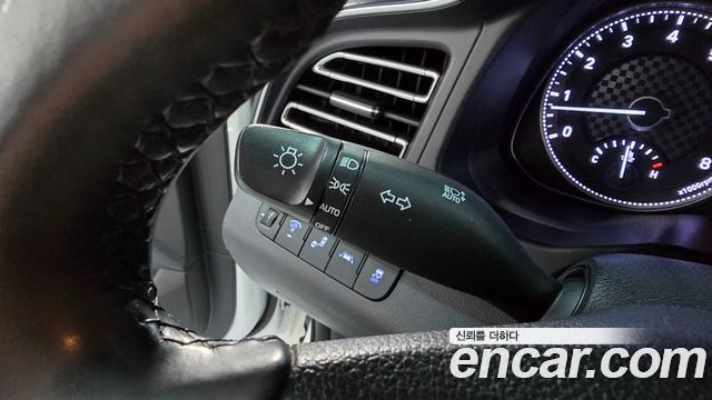 Hyundai AVANTE 2020 — photo 26