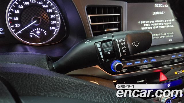 Hyundai AVANTE 2020 — photo 27
