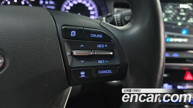 Hyundai AVANTE 2020 — photo 28