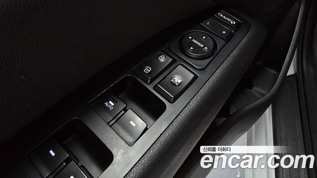 Hyundai AVANTE 2020 — photo 34