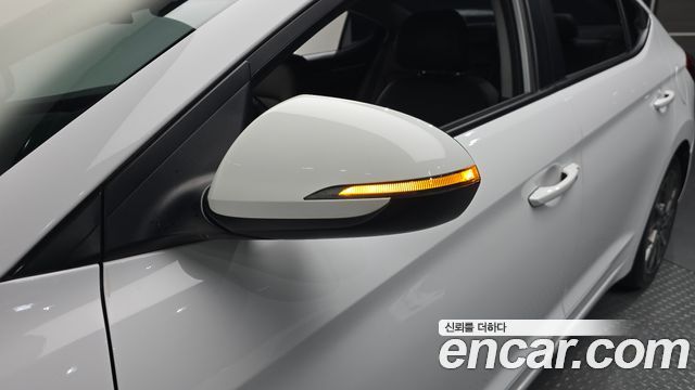 Hyundai AVANTE 2020 — photo 41