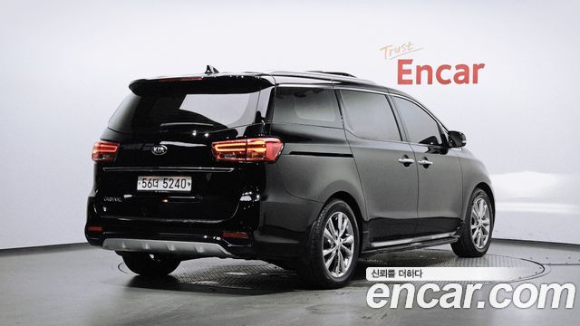 Kia Canival 2019 — photo 2