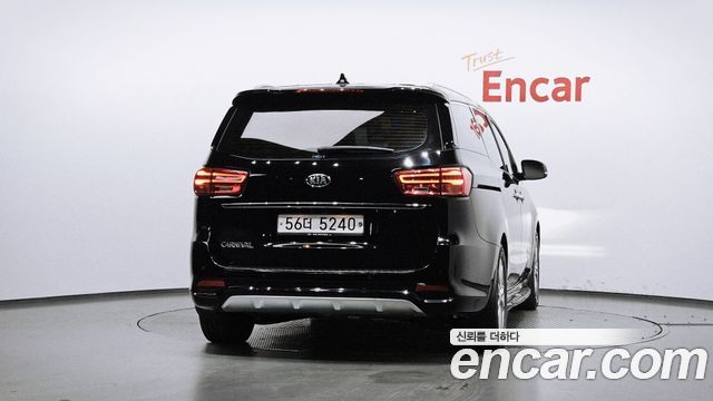 Kia Canival 2019 — photo 4