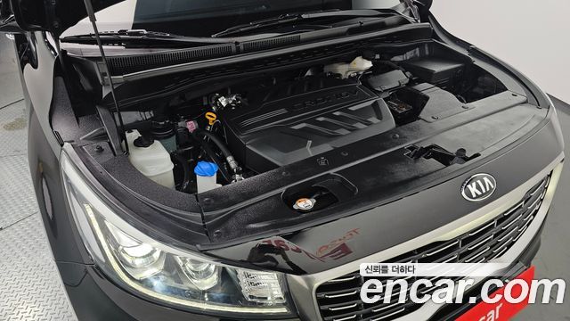 Kia Canival 2019 — photo 6