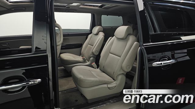 Kia Canival 2019 — photo 11