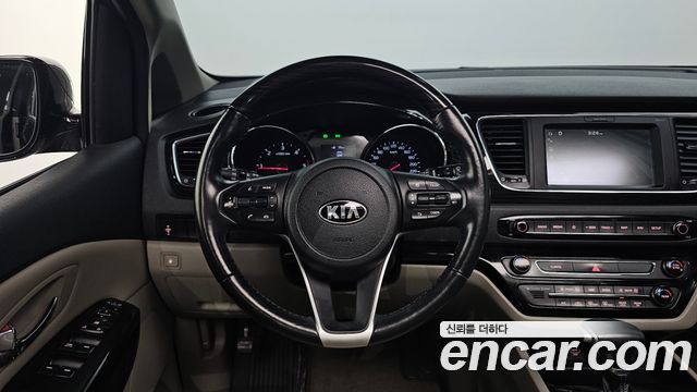 Kia Canival 2019 — photo 12