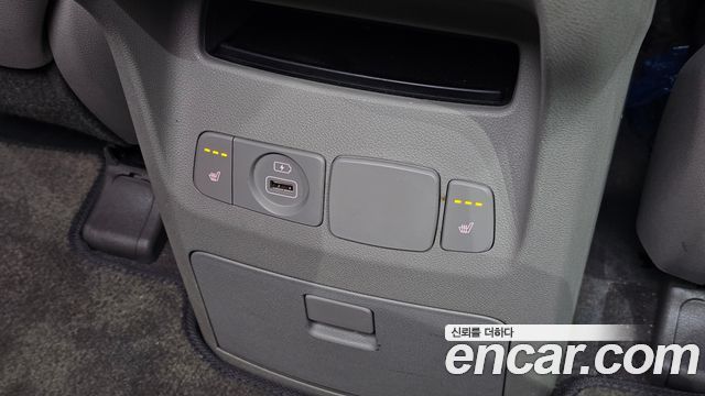 Kia Canival 2019 — photo 16