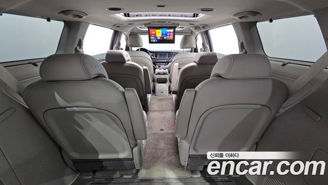 Kia Canival 2019 — photo 18