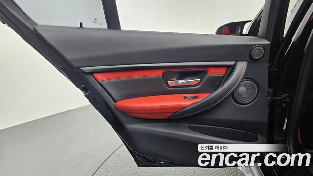 BMW M3 2018 — photo 15