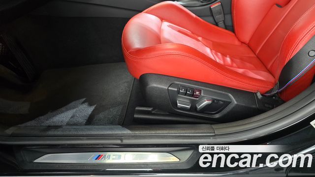 BMW M3 2018 — photo 30