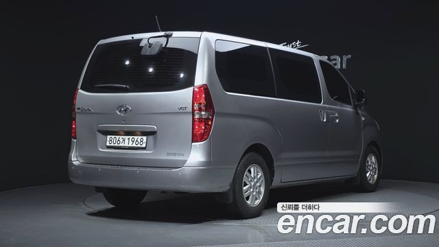 Hyundai Starex 2016 — photo 2