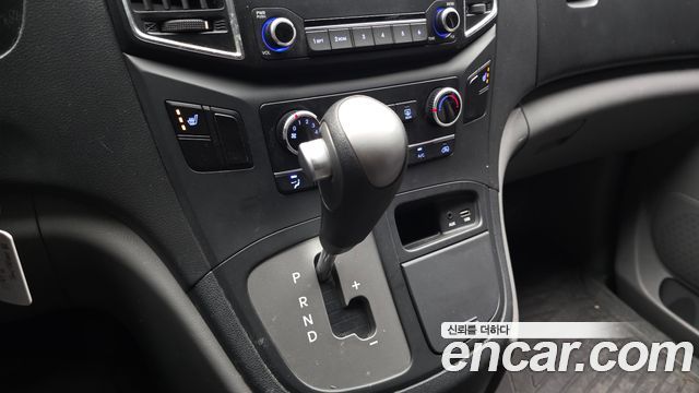 Hyundai Starex 2016 — photo 9