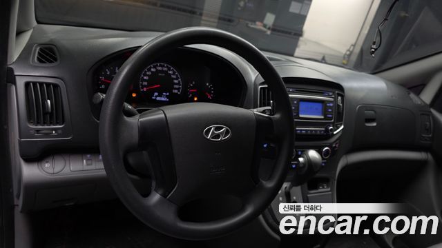Hyundai Starex 2016 — photo 12