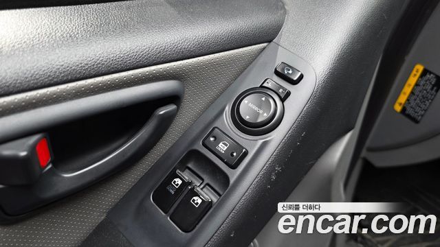 Hyundai Starex 2016 — photo 16