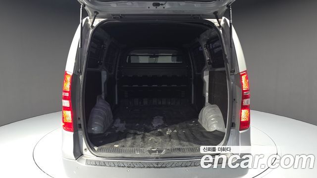 Hyundai Starex 2016 — photo 18