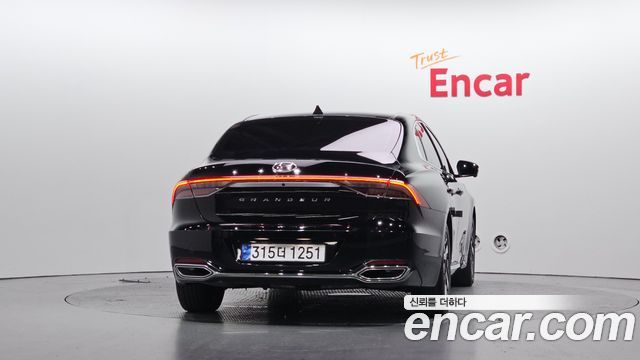 Hyundai Grandeur 2023 — photo 4