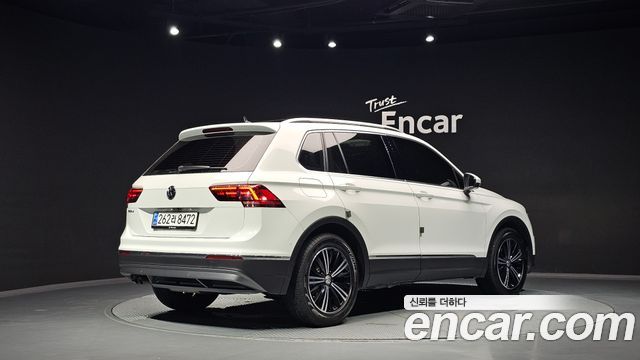 Volkswagen Tiguan 2020 — photo 2