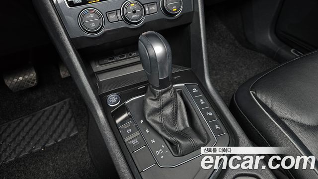Volkswagen Tiguan 2020 — photo 12