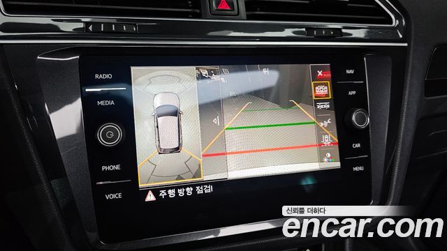 Volkswagen Tiguan 2020 — photo 21