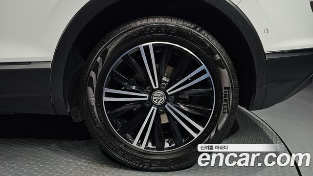 Volkswagen Tiguan 2020 — photo 7