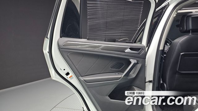 Volkswagen Tiguan 2020 — photo 15
