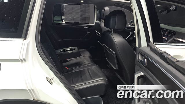 Volkswagen Tiguan 2020 — photo 16
