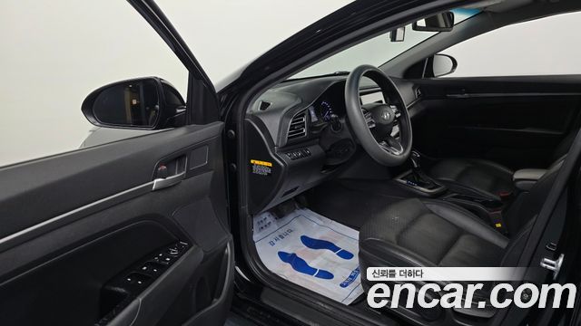 Hyundai AVANTE 2020 — photo 10
