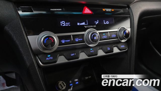 Hyundai AVANTE 2020 — photo 11