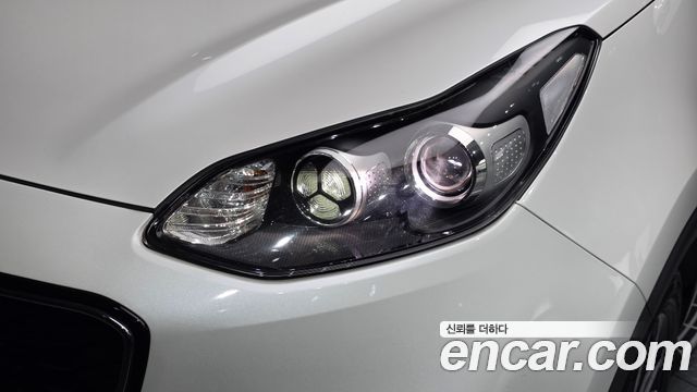 Kia Sportage 2016 — photo 8